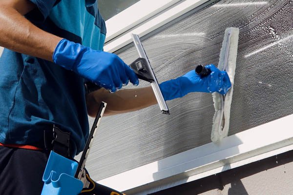 Professional window cleaning service Eastern Shore Maryland